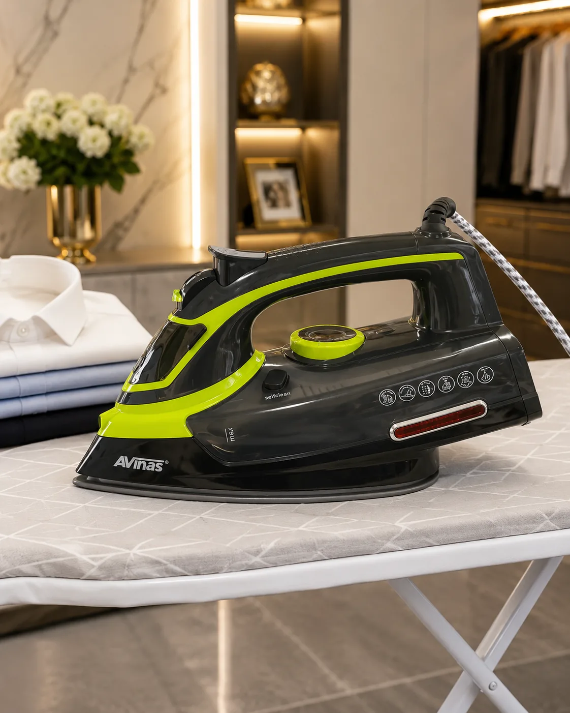 Avinas steam iron /ceramic base