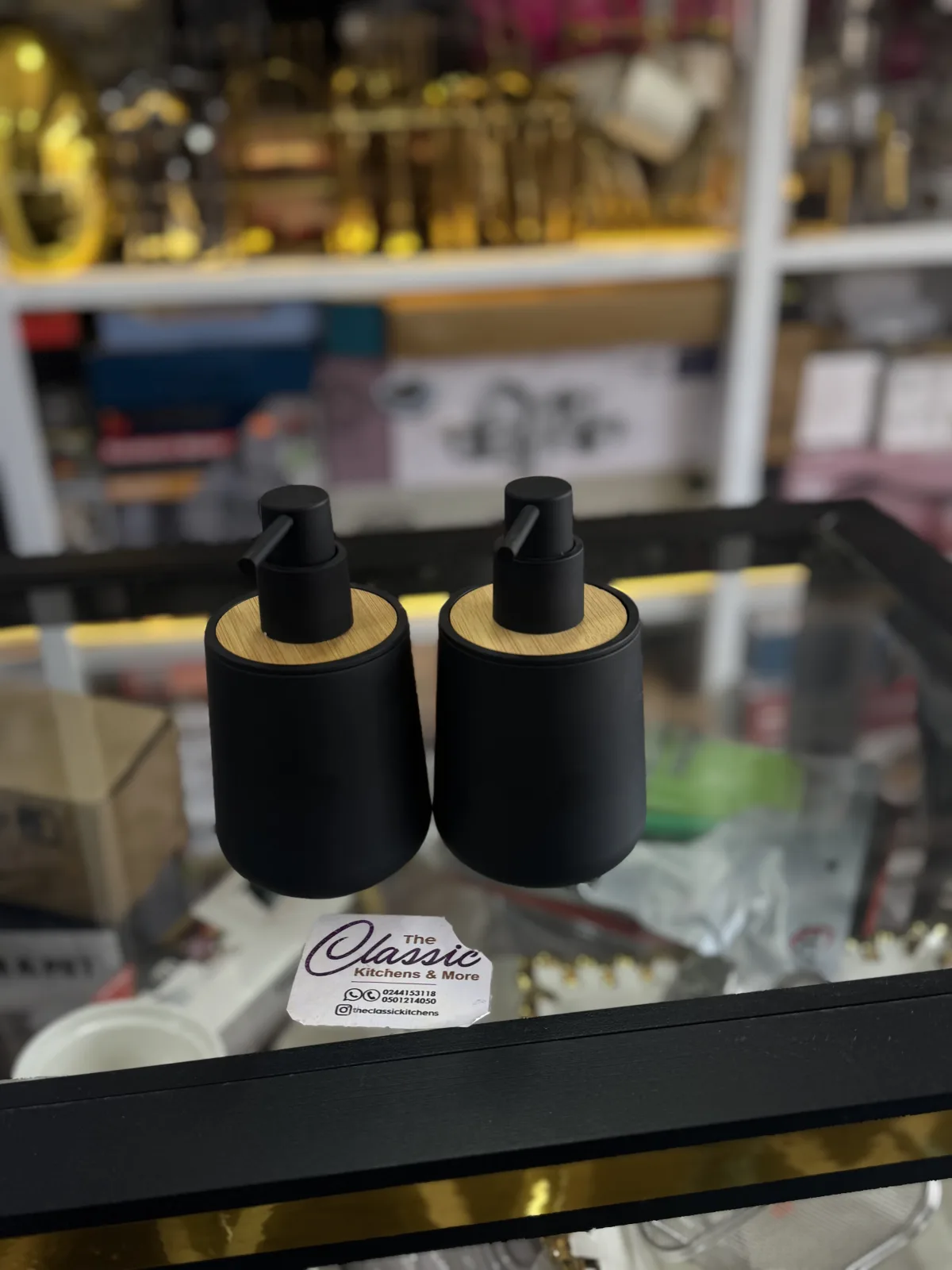 Matte black soap dispenser 