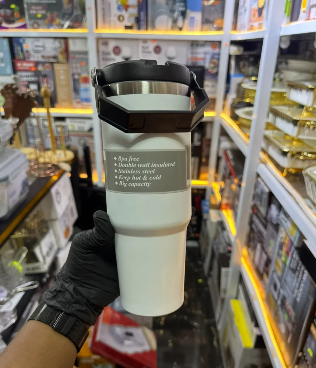Vaccum flask with handle