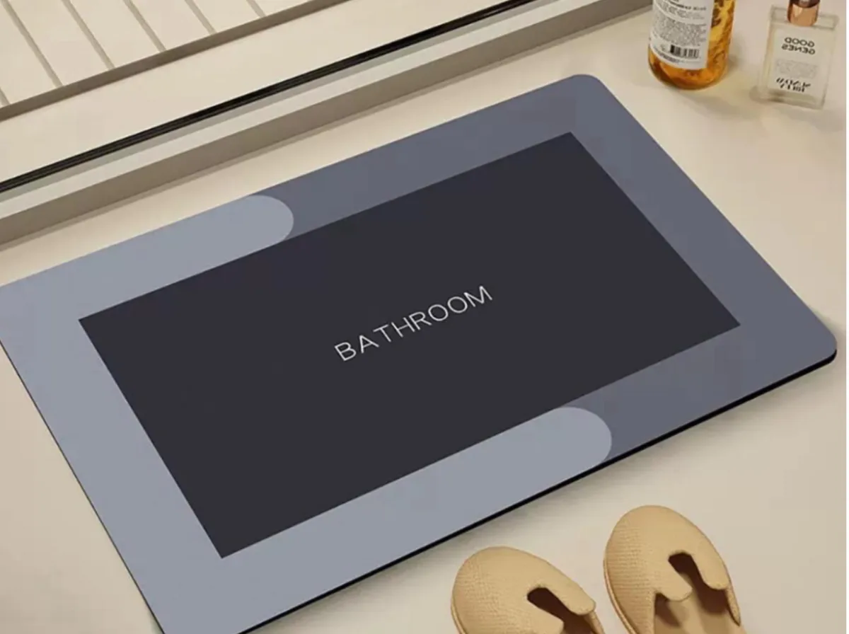 Non slip bathroom mat 